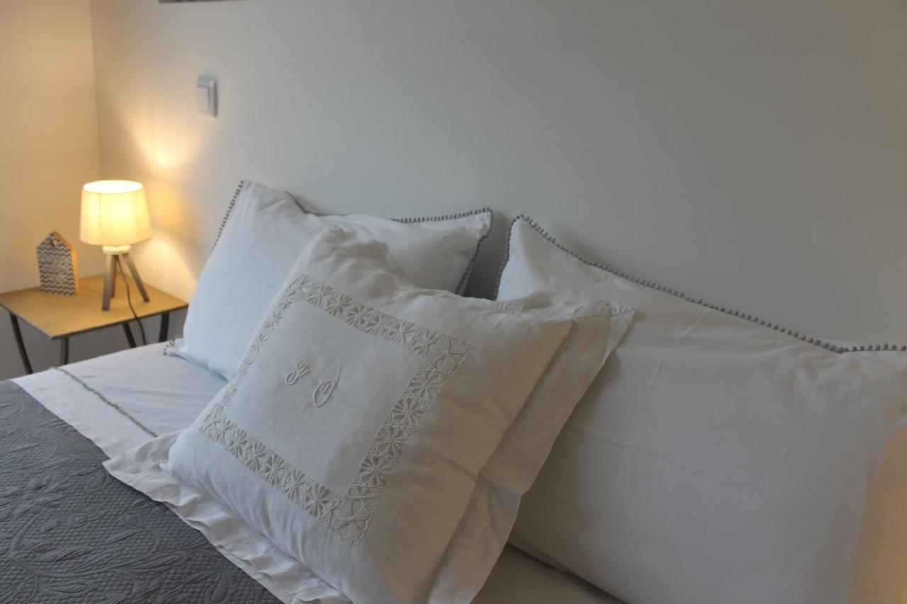 On The Way - Mindelo Beach/Guest House Экстерьер фото