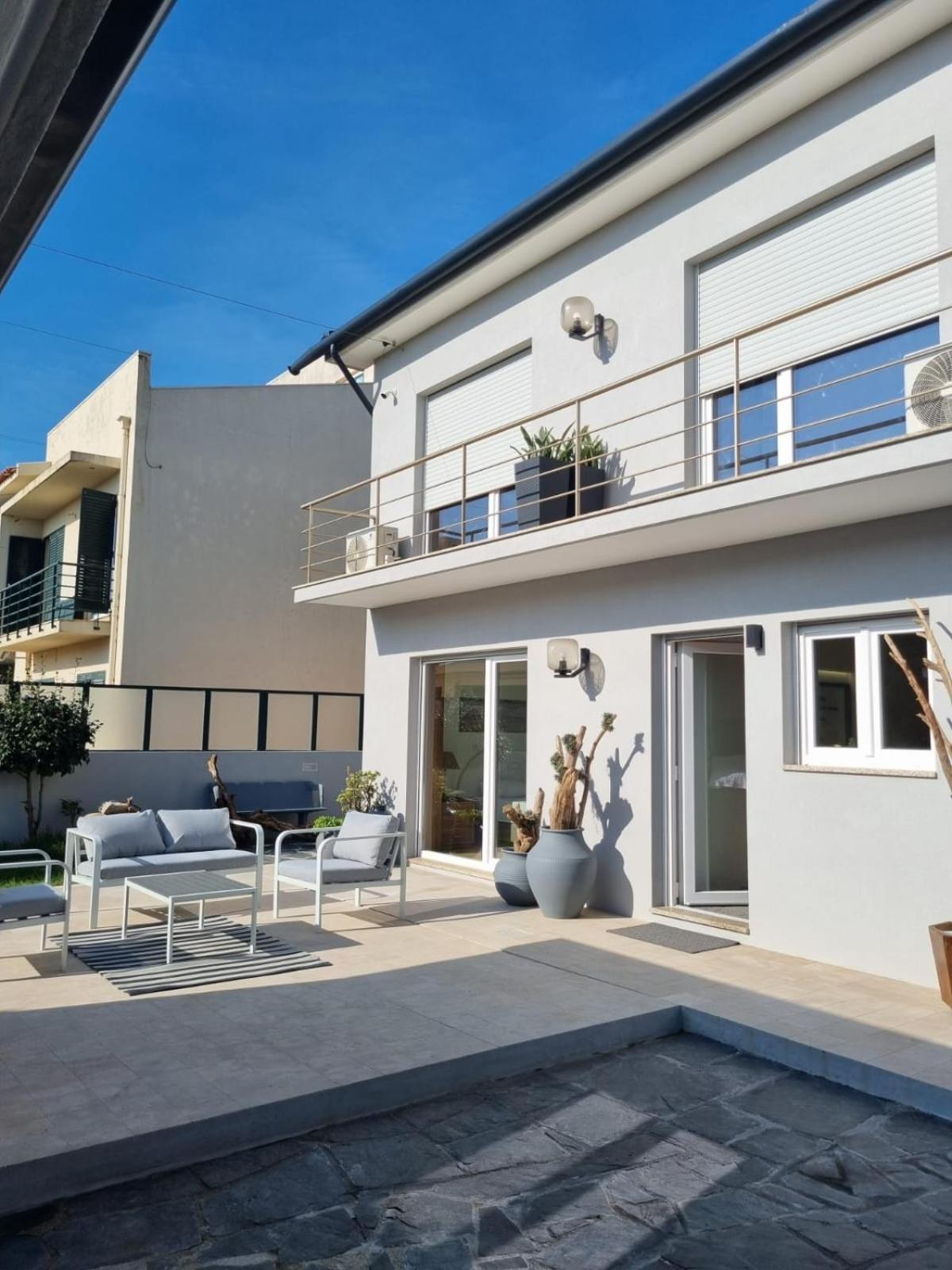 On The Way - Mindelo Beach/Guest House Экстерьер фото