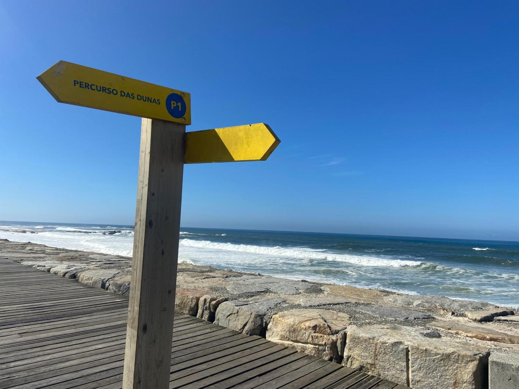 On The Way - Mindelo Beach/Guest House Экстерьер фото